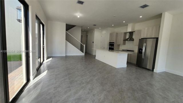 8119 NW 42nd Street 8119, Doral, FL 33166