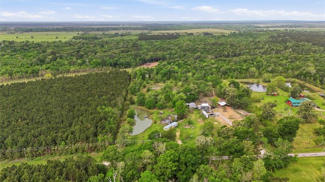 726 County Road 2078, Hull, TX 77564