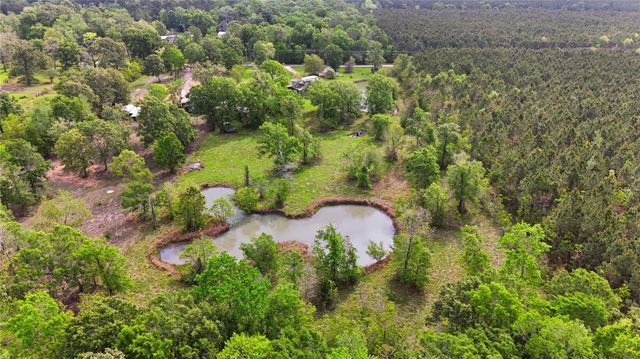 726 County Road 2078, Hull, TX 77564