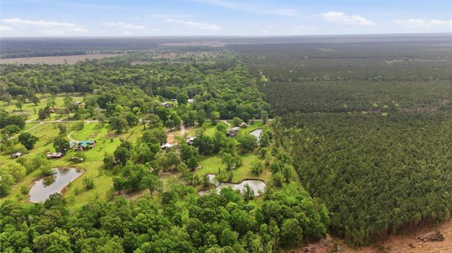 726 County Road 2078, Hull, TX 77564