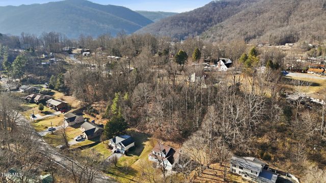 1617 Valley View Drive, Big Stone Gap, VA 24219