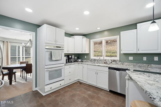 1617 Valley View Drive, Big Stone Gap, VA 24219