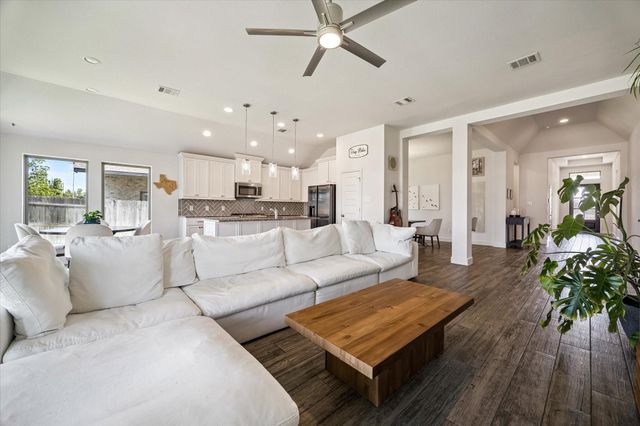15843 Mckinley Green Drive, Humble, TX 77346
