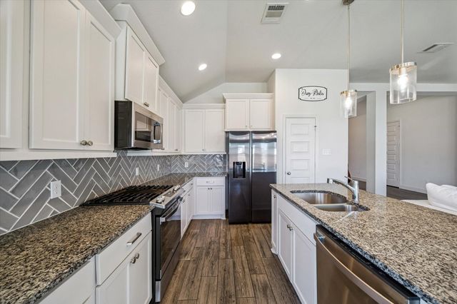15843 Mckinley Green Drive, Humble, TX 77346