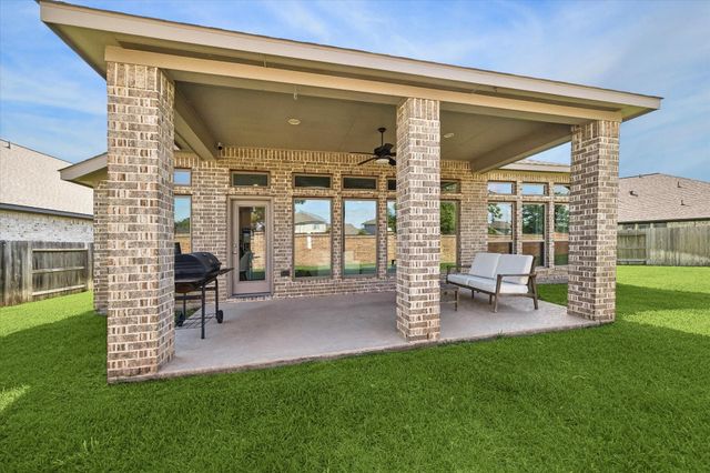15843 Mckinley Green Drive, Humble, TX 77346