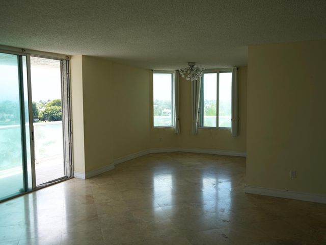5900 Collins Avenue 601, Miami Beach, FL 33140