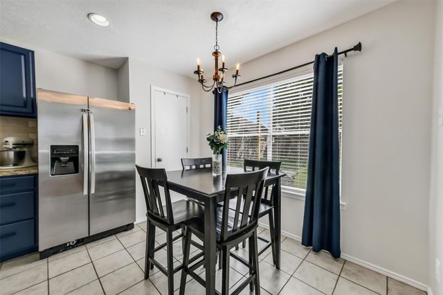 2903 Queen Victoria Street, Pearland, TX 77581