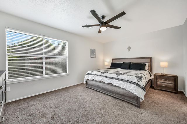 2903 Queen Victoria Street, Pearland, TX 77581