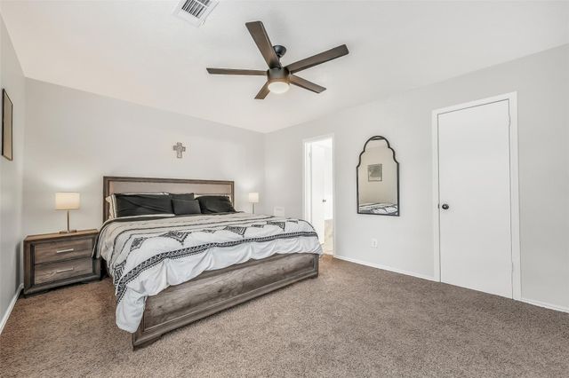 2903 Queen Victoria Street, Pearland, TX 77581