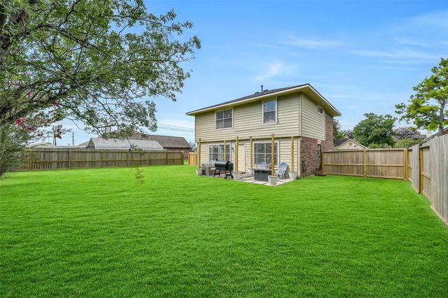 2903 Queen Victoria Street, Pearland, TX 77581