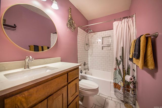 1114 Davis Street, Conway, AR 72034