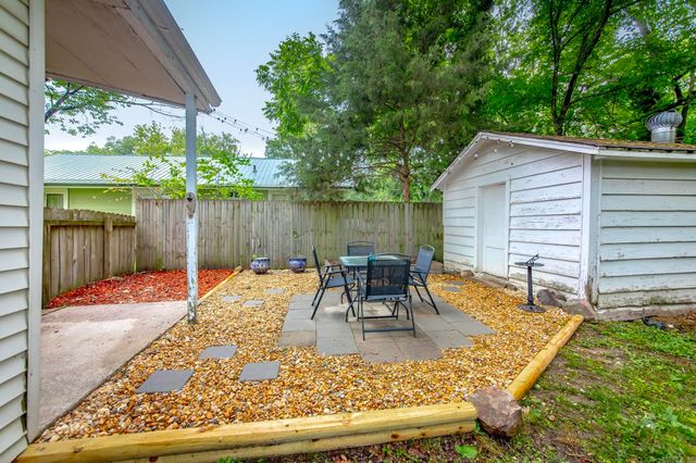 1114 Davis Street, Conway, AR 72034