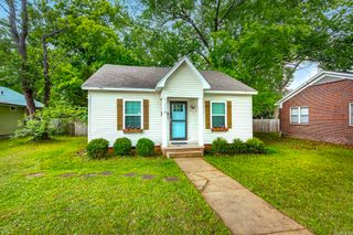 1114 Davis Street, Conway, AR 72034