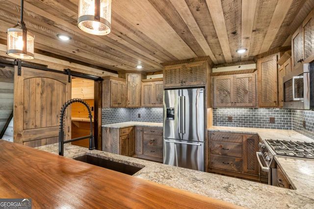 7590 Mobile Road, Blue Ridge, GA 30513