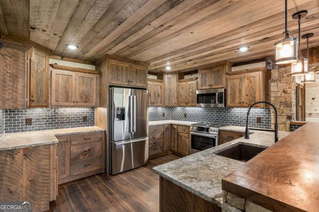 7590 Mobile Road, Blue Ridge, GA 30513