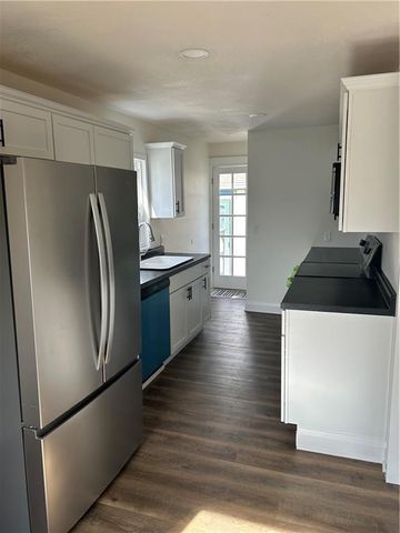 3742 NE Chaumiere Road, Kansas City, MO 64117