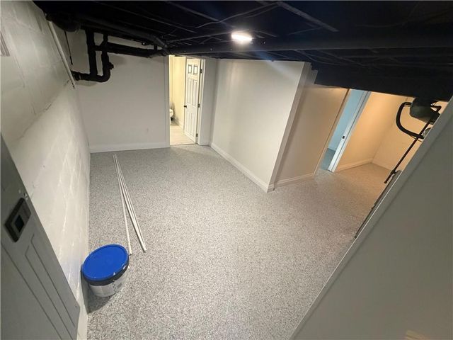 3742 NE Chaumiere Road, Kansas City, MO 64117