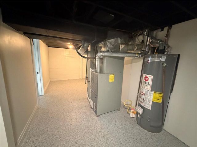 3742 NE Chaumiere Road, Kansas City, MO 64117