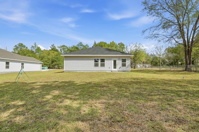 6114 Clover Street, Crestview, FL 32539