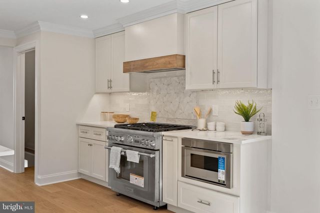 2432 OLCOTT AVE, Ardmore, PA 19003