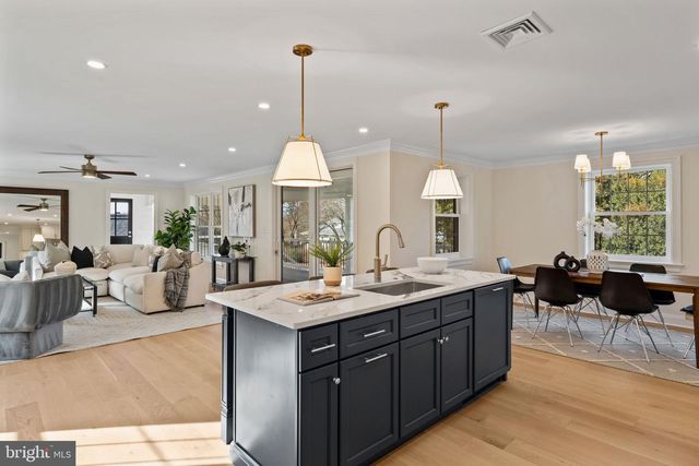 2432 OLCOTT AVE, Ardmore, PA 19003