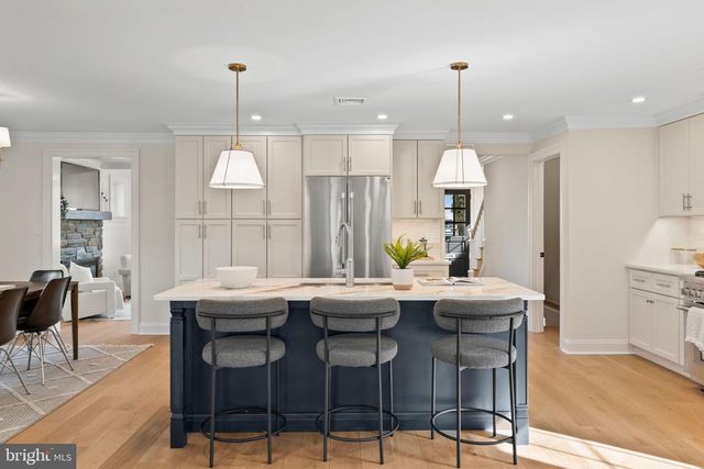 2432 OLCOTT AVE, Ardmore, PA 19003