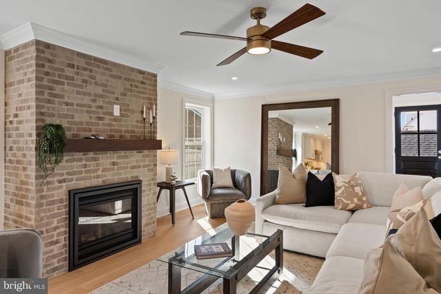 2432 OLCOTT AVE, Ardmore, PA 19003