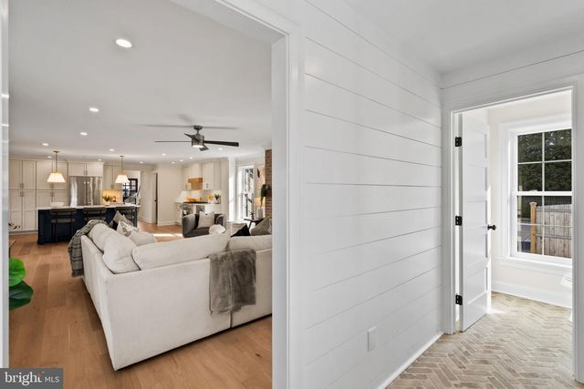 2432 OLCOTT AVE, Ardmore, PA 19003