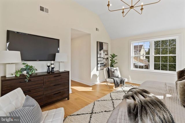 2432 OLCOTT AVE, Ardmore, PA 19003