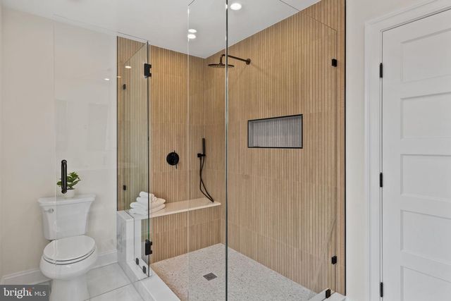 2432 OLCOTT AVE, Ardmore, PA 19003