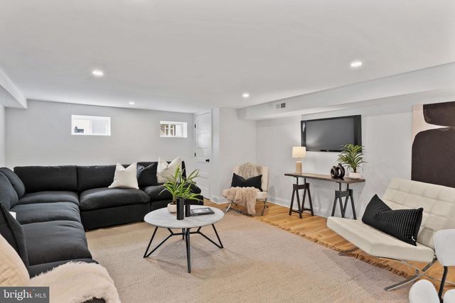 2432 OLCOTT AVE, Ardmore, PA 19003