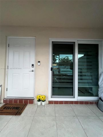 5387 SW 40th Avenue 103, Dania Beach, FL 33314