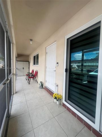 5387 SW 40th Avenue 103, Dania Beach, FL 33314