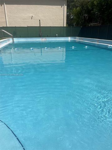5387 SW 40th Avenue 103, Dania Beach, FL 33314