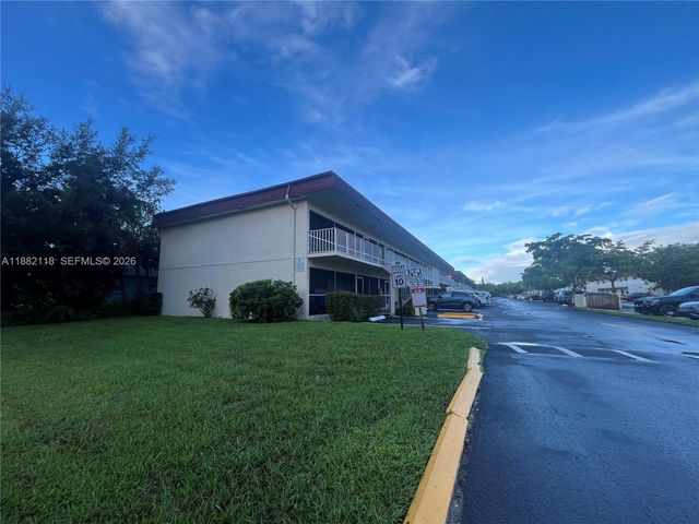 5387 SW 40th Avenue 103, Dania Beach, FL 33314