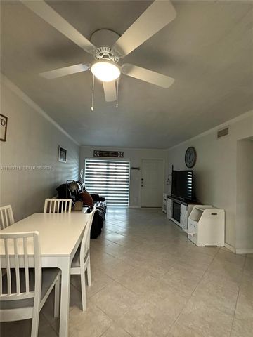 5387 SW 40th Avenue 103, Dania Beach, FL 33314