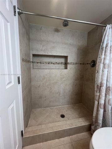 5387 SW 40th Avenue 103, Dania Beach, FL 33314