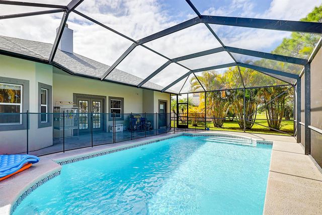 256 SW Ridgecrest Drive, Port St. Lucie, FL 34953