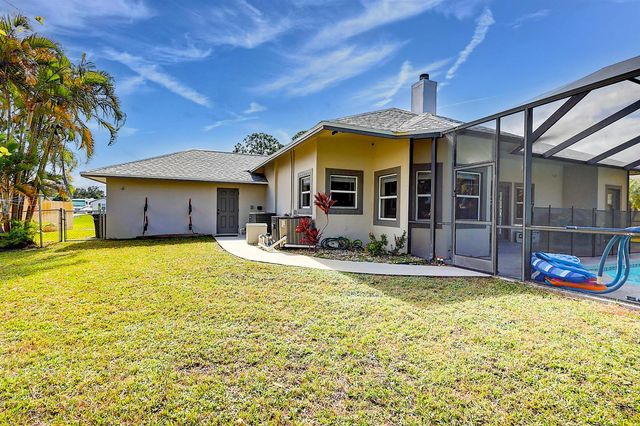 256 SW Ridgecrest Drive, Port St. Lucie, FL 34953