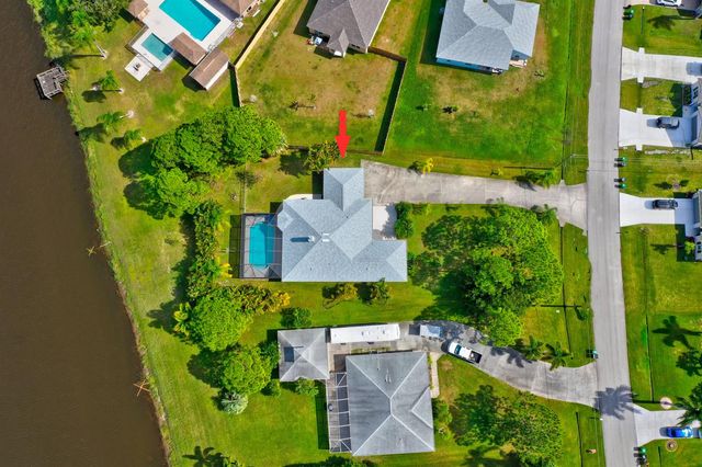256 SW Ridgecrest Drive, Port St. Lucie, FL 34953