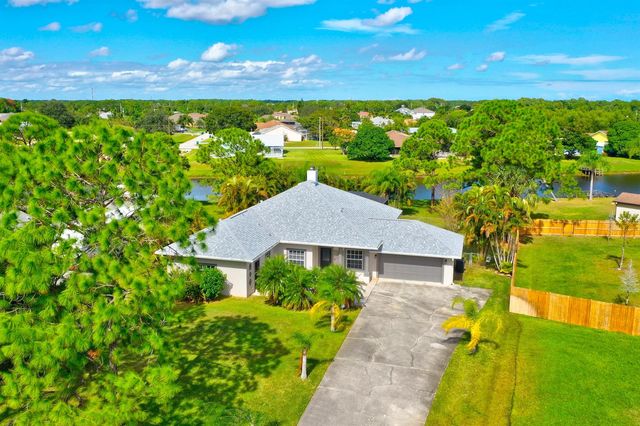 256 SW Ridgecrest Drive, Port St. Lucie, FL 34953