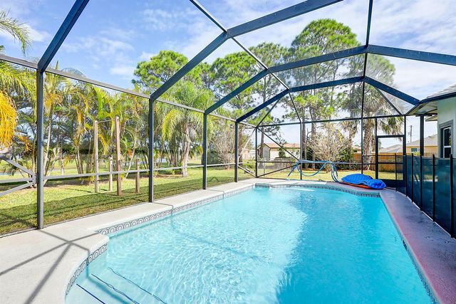 256 SW Ridgecrest Drive, Port St. Lucie, FL 34953