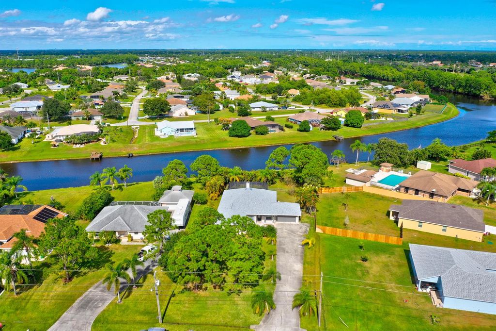 256 SW Ridgecrest Drive, Port St. Lucie, FL 34953