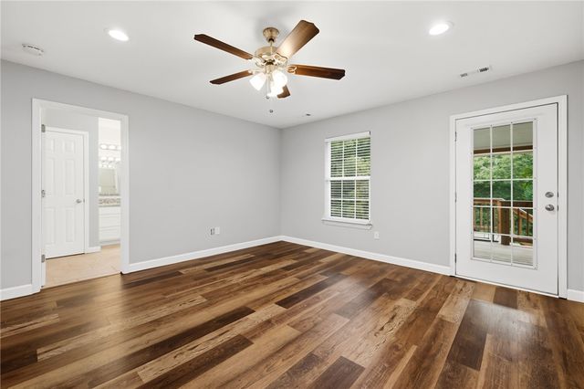 6 Linfield Lane, Bella Vista, AR 72715