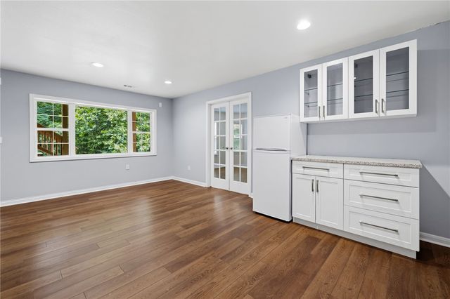 6 Linfield Lane, Bella Vista, AR 72715