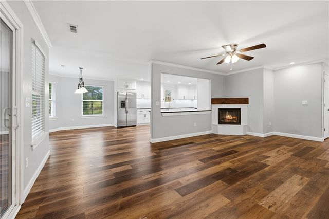 6 Linfield Lane, Bella Vista, AR 72715