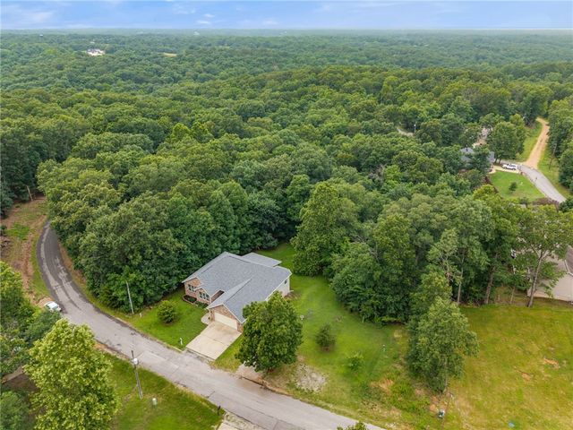 6 Linfield Lane, Bella Vista, AR 72715