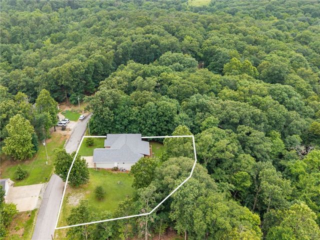 6 Linfield Lane, Bella Vista, AR 72715