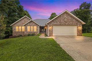 6 Linfield Lane, Bella Vista, AR 72715