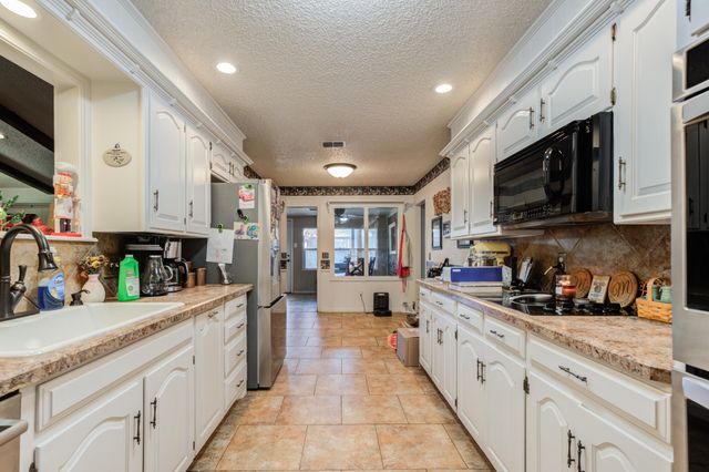 5713 76th Street, Lubbock, TX 79424